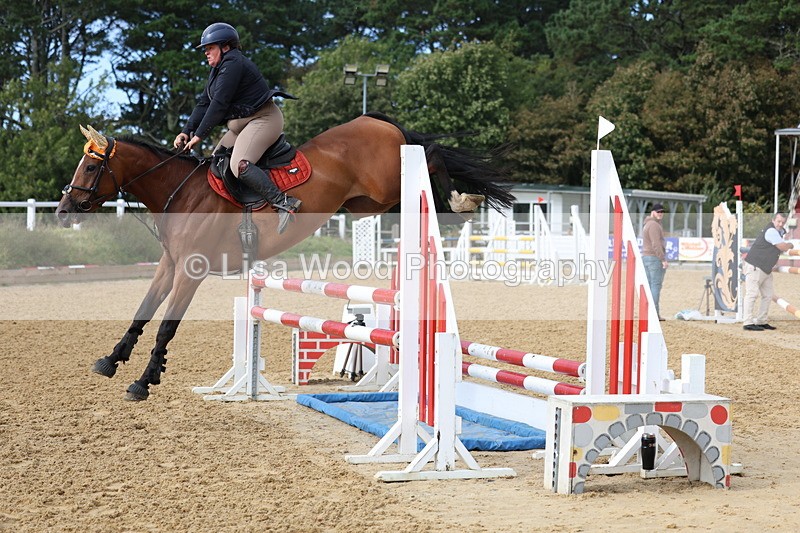 3E7A0584 - Class 13: Senior Newcomers/1.10m open