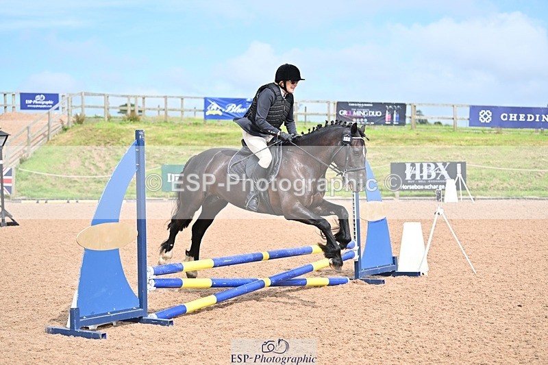 240813-154117-00065 - Clear round & 60cm