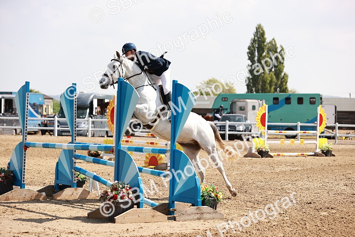  - Class 23 - Senior 1.05m