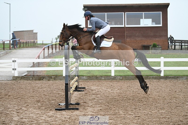 241103A-113512-07833 - SUN Cls 21 Snr Newcomers and 1.10m Open