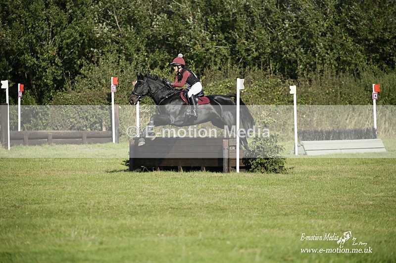  WWHT 171021 3302 - Intermediate (0.90m)  17/10/21