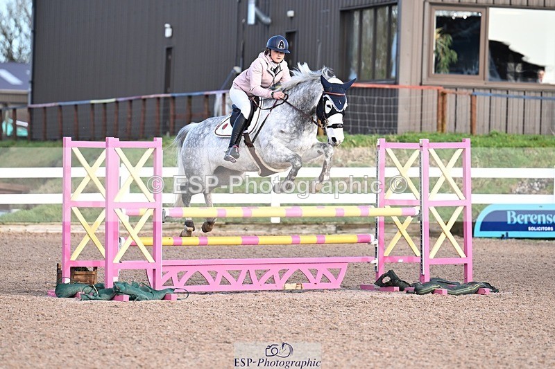 260128-102522-00075 - Clear Round & Brit Nov 90cm