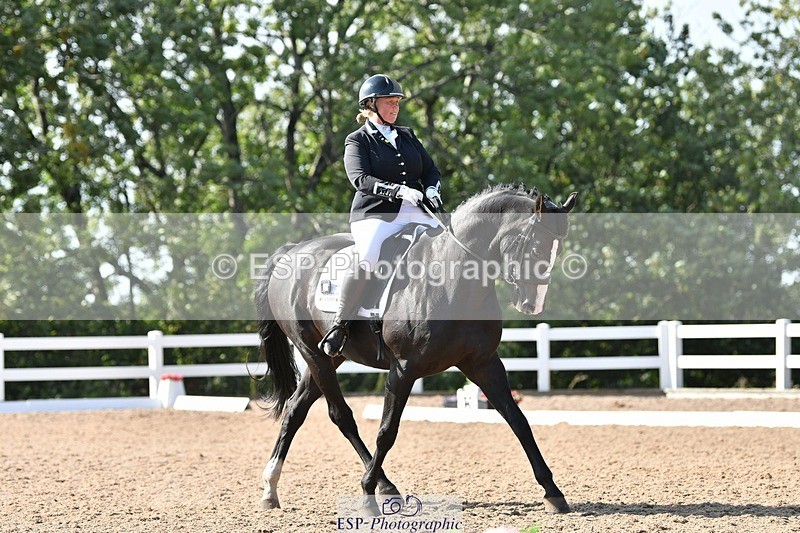 250906-155657-04505 - 057-Joanna.JohnsRockoko