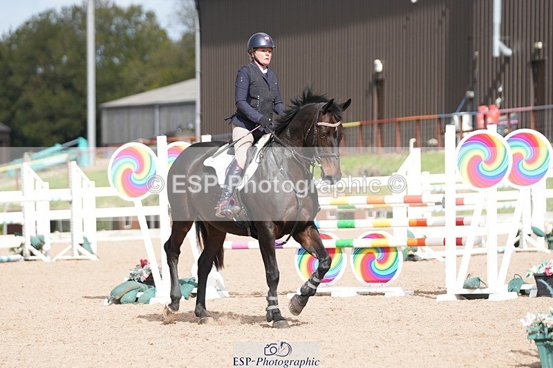 251005-132635-03537 - Cls 27 1.05m Amateur Qualifier