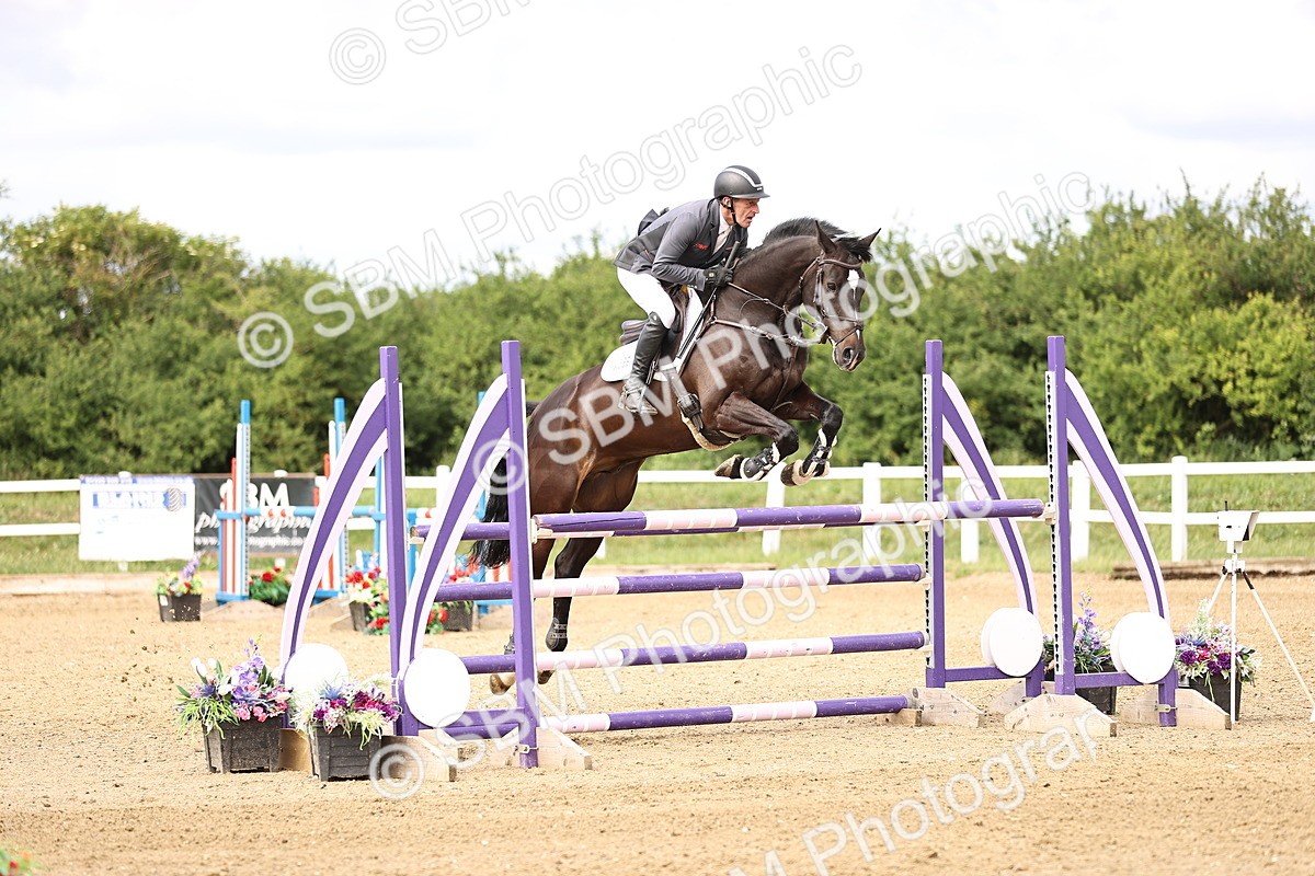 SBM_008115_Class 21 - Senior Foxhunter - 120m - Anthony
