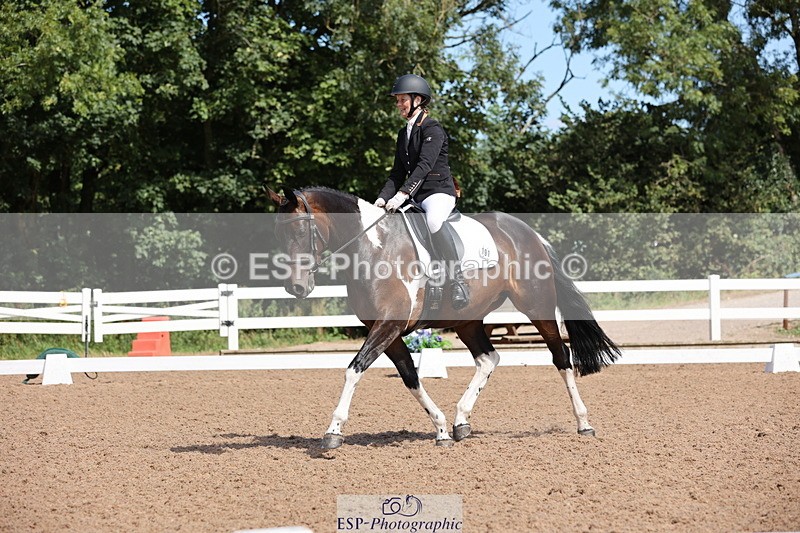 240816A-120519-04345 - 191-Sarah.Tancock-Fairly.Smart