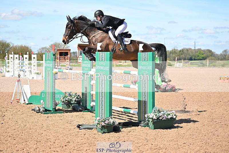 240418A-114907-02696 - Cls 5, 2 Star Medium Tour 1.35m