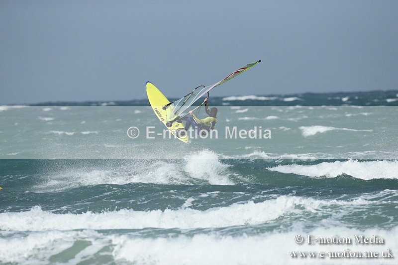 WS 020413-139 - Windsurfing