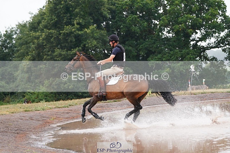 250803A-131404-13804 - M-574-William.Fox-Pitt-JABBEKA