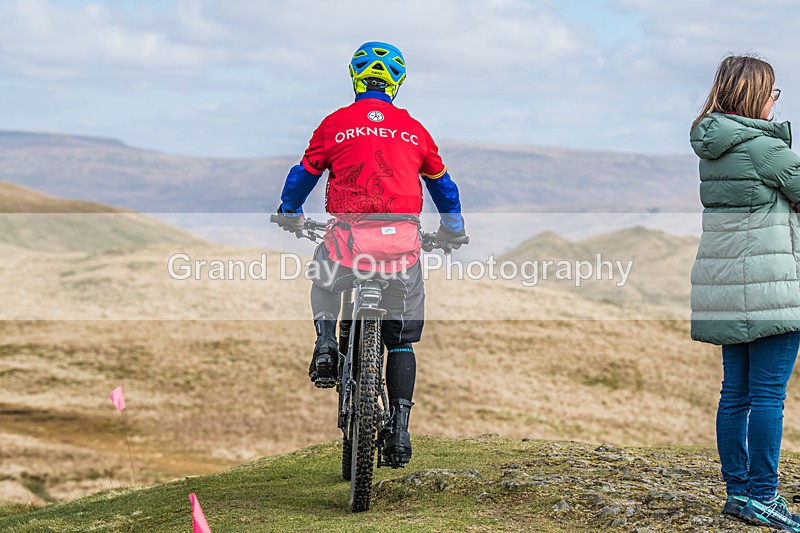 Arant haw-121 - Kendal Winter League Arant Haw Fell Races Sunday 2nd April 2023