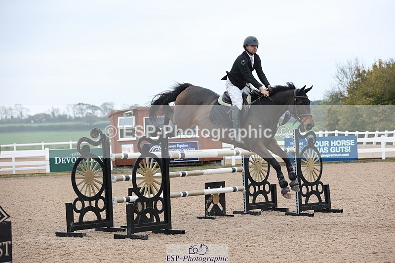 241101A-133426-02150 - FRI Cls 6 Foxhunter and 1.20m Open