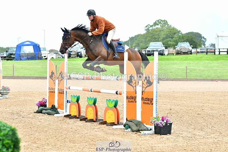 230723A-093416-10582 - Cls 4, 2 Star Small 1.30m