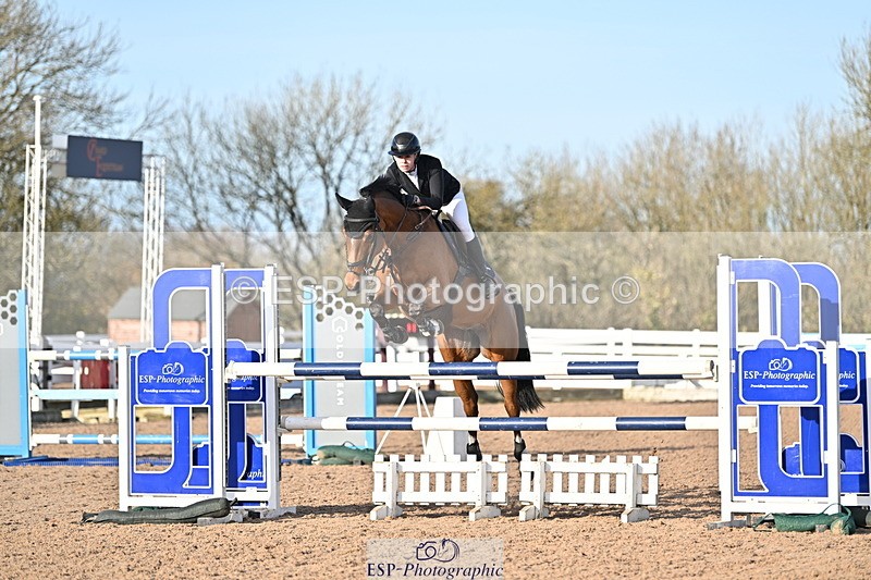 241113A-135740-00760 - Cls 05A&B Snr Fox & 1.20m Open