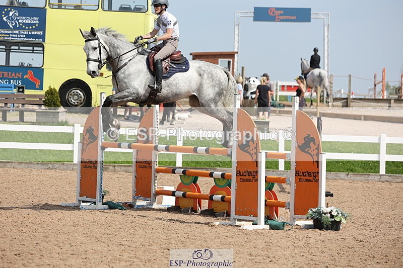 240510A-144905-07873 - Cls 17 1.05m National Am Quali