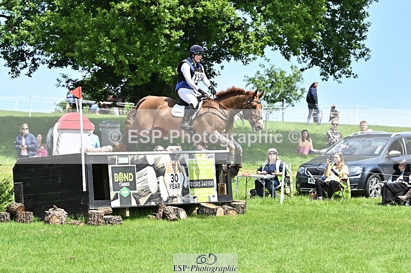 240525-135321-14634 - 159-WICKLOW_INTO_ORBIT-Lucy_Richards