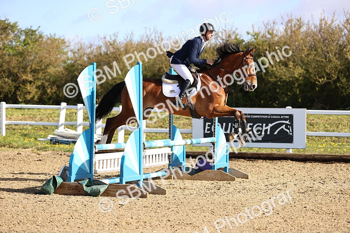 SBM_002923 - Class 14 - Clear Round