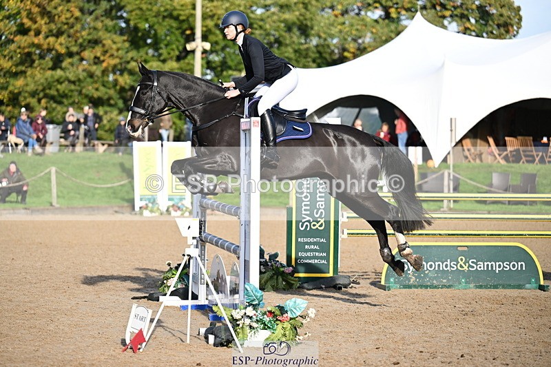 251024A-103522-06509 - B-144-Annabel.Carthy