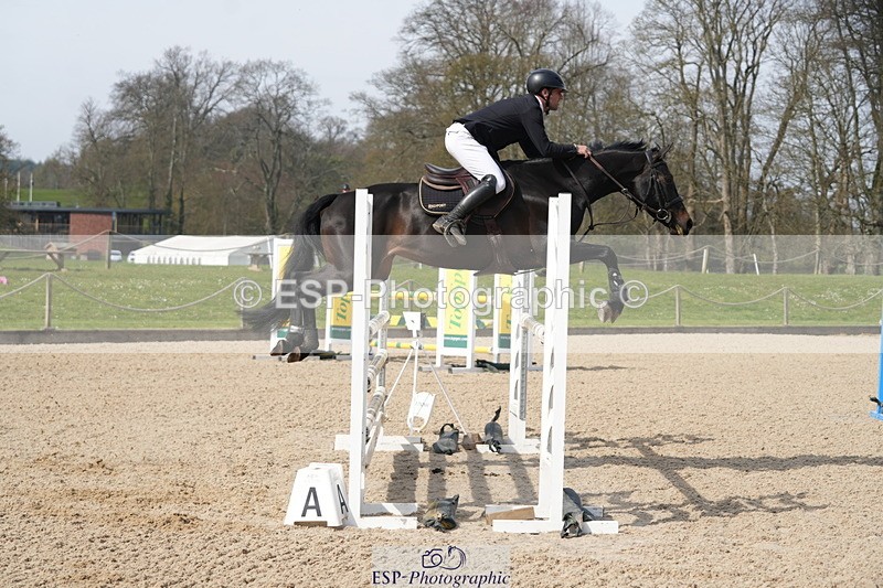 260322A-125055-01732 - 12 Newcomers 1m 10 Open