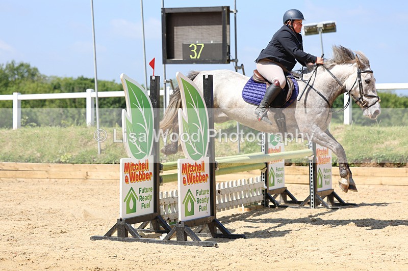 3E7A9554 - Class 8: Senior 80cm