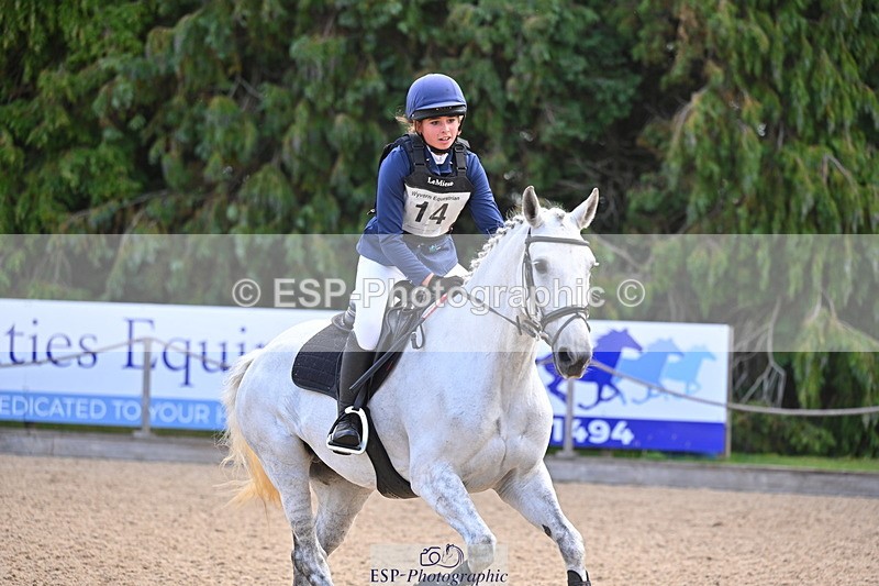 250802A-102817-00567 - A-014-Mia.Hughes-KILNHANGERS.LITTLE.GEM