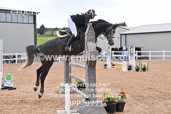 BPP_0771 - CLASS 29 SUN GFS Saddles Senior Newcomers/1.10m Open