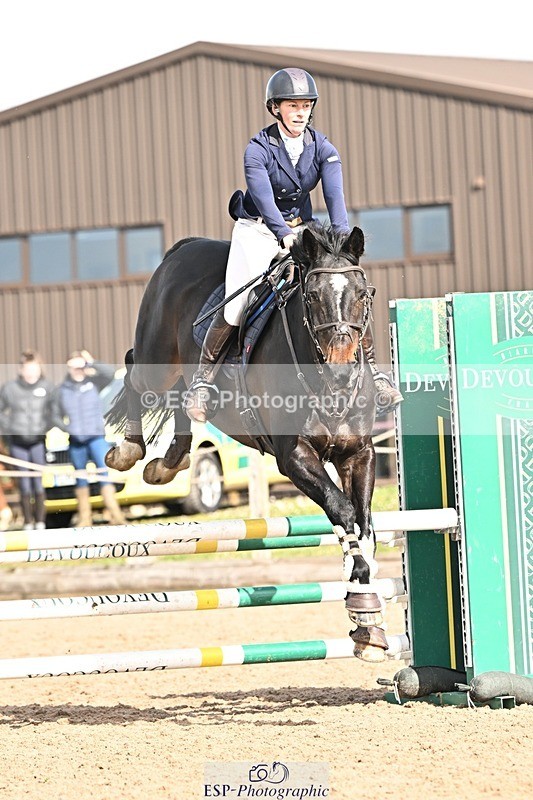 250416-101009-00225 - Cls 1 British Novice and 90cm