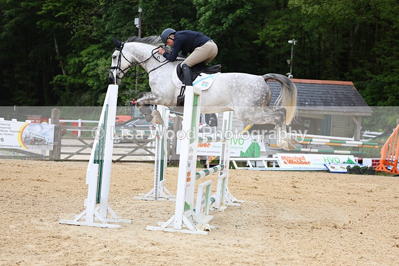 3E7A9683 - Class 9: Senior Foxhunter/1.20 open