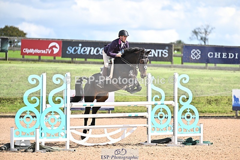 250924-130503-00337 - Cls 4 Newcomers and 1.10m Open