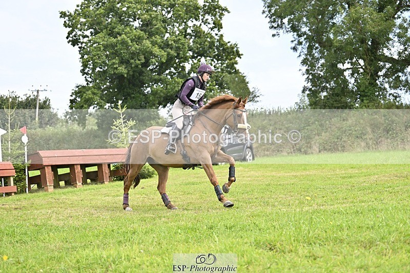 240831A-124103-02325 - 015-Morwenna.Barnicoat-AP.MY.DARLING.CLEMENTINE