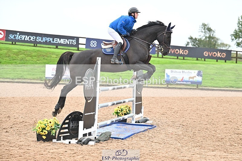 251003-114832-00566 - Cls 2 Newcomers and 1.10m