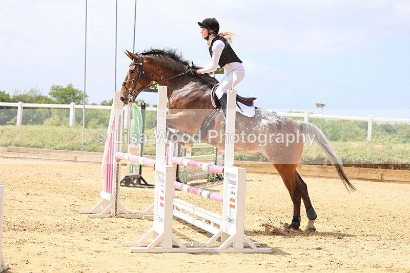 3E7A0381 - Class 10: Senior 95cm open