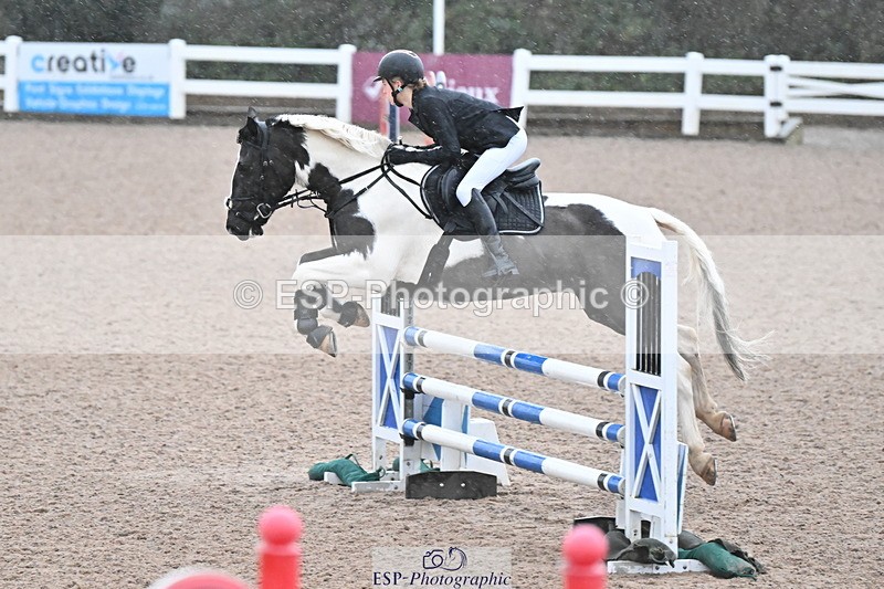 231210A-091144-02046 - Cls 15 British Novice