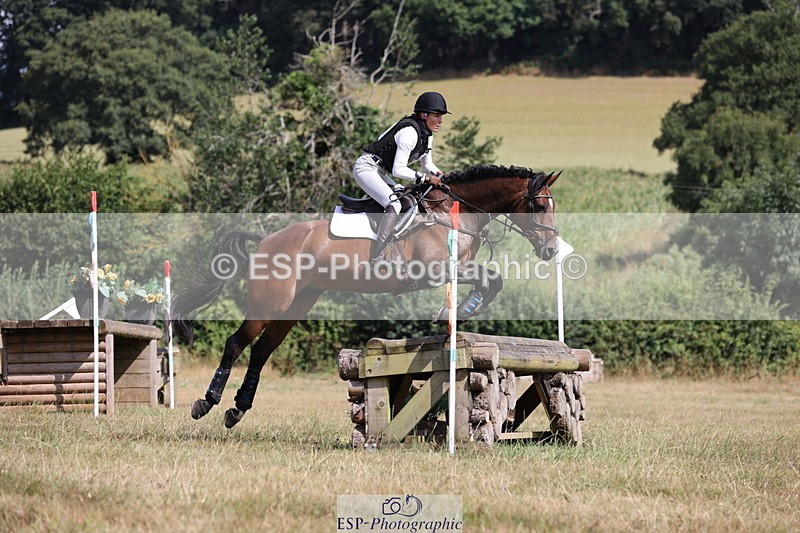 250802A-104147-00953 - B-057-Emma.Ergatoudis-MINERVA.VAN.DE.KOOLDRIES