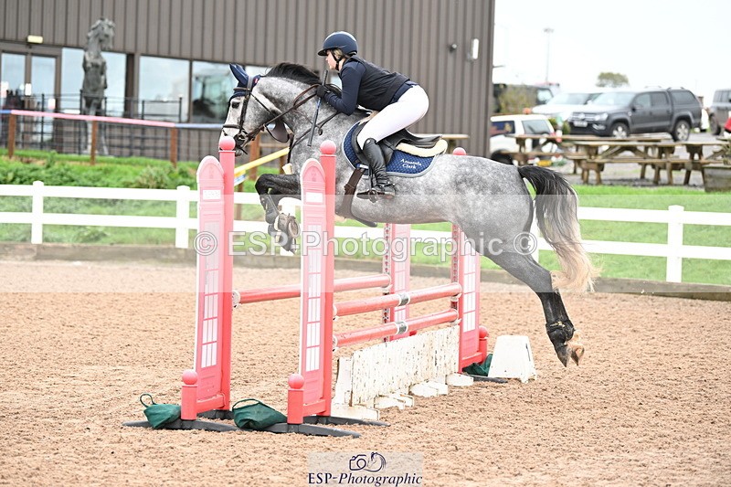 241023A-114648-00621 - Cls 1 British Novice and 90cm Open