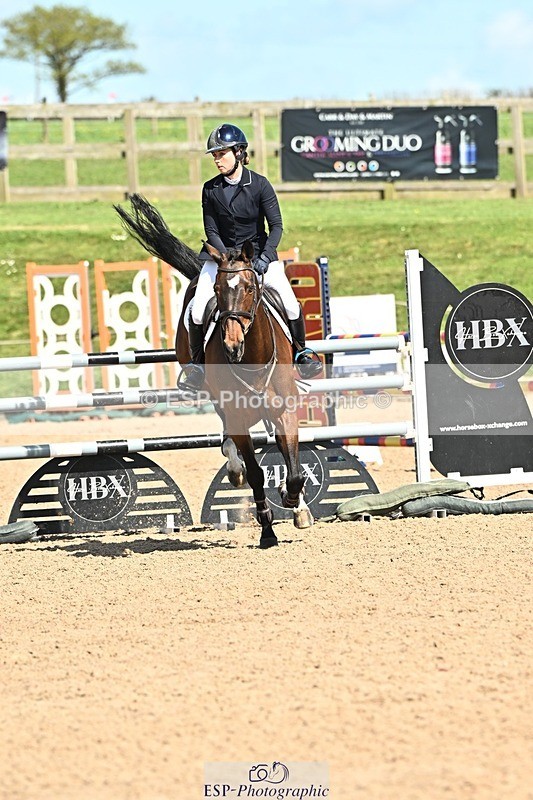 250416-150014-01563 - Cls 6 Foxhunter and 1.20m