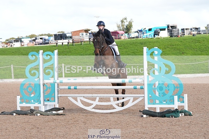 250921-115026-02560 - Cls 6 Pony Newcomers and 1m