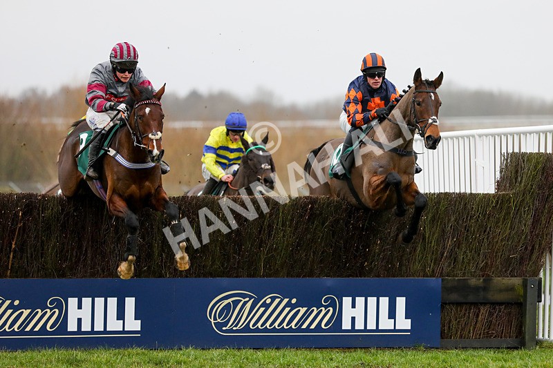 110124-Race 3-Time For A Pint-4976 - Race 3