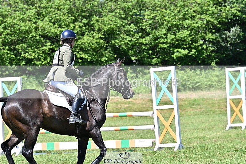 250522B-121250-01963 - 157-SHANNONDALE.LUIGI-Lizzie.Luxton