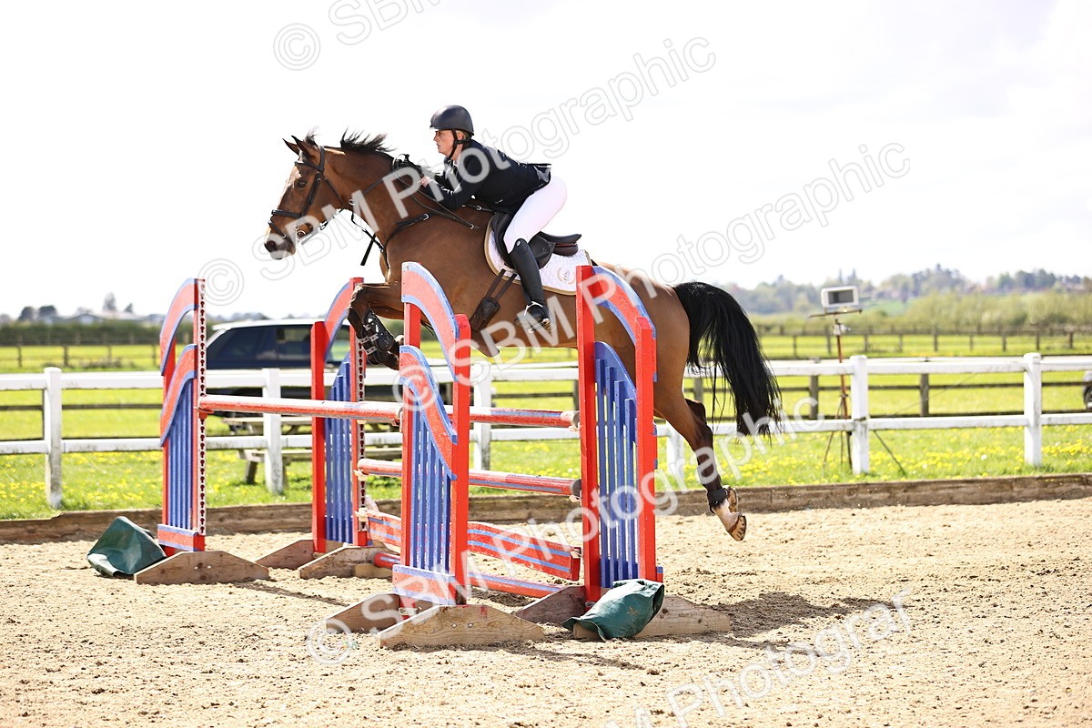 SBM_004189 - Class 17 - Senior Newcomers - 1.10m