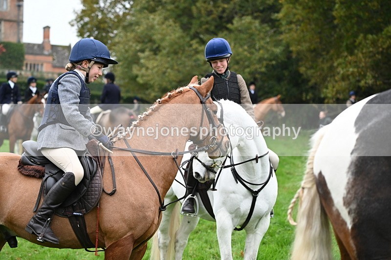 WJ6_6029 - The Meet