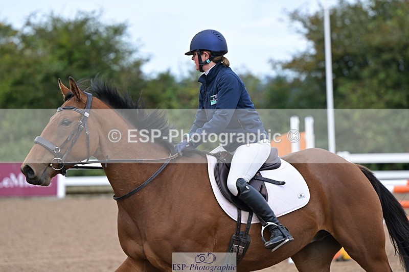 240925A-101811-00038 - Clear Round
