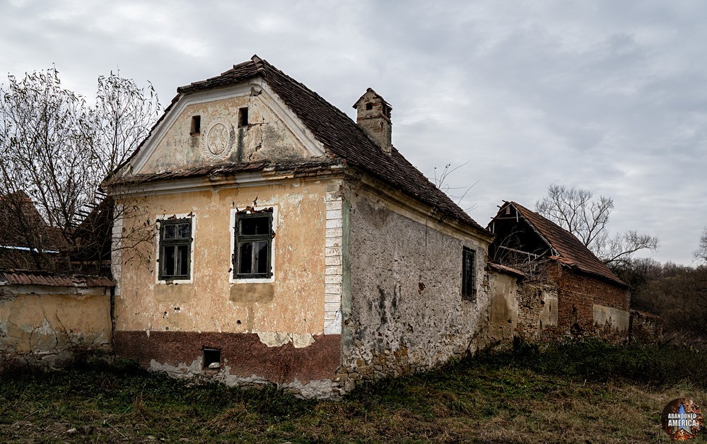 Gloomy Ghost Town | Gherdeal, Romania - The Ghost Village of Gherdeal