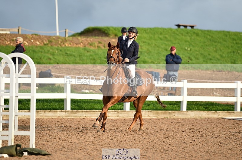 220829A-182026-00540 - 90cm classes