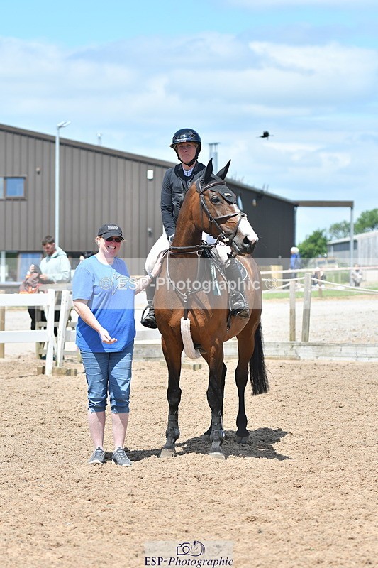 240609A-134037-05700 - Cls 18 Snr Newcomers and 1.10m Open