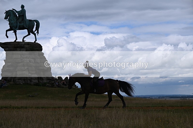 DSC_9444 - Time at Statue 15:11 to 15:58