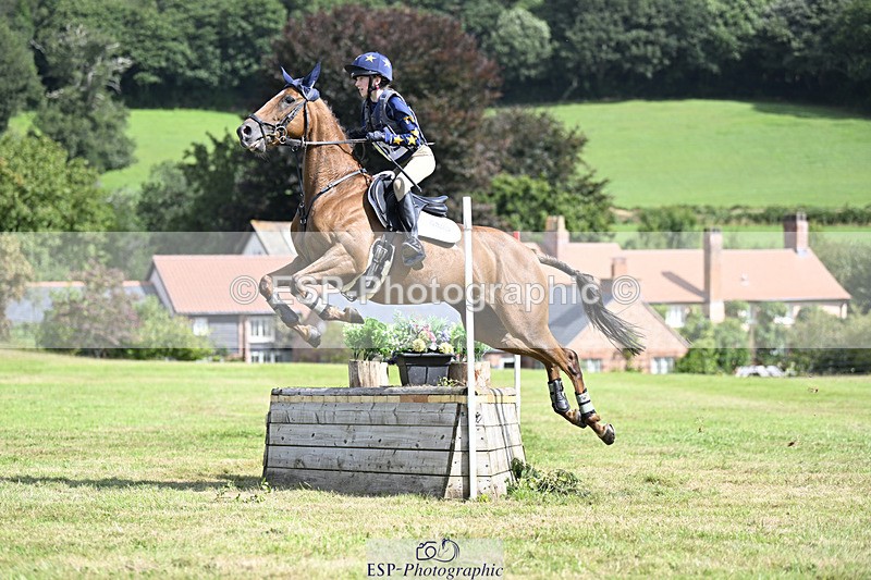 240825X-113006-32537 - 70cm XC 11.00 to 12.00