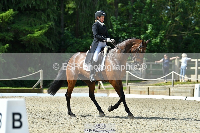 230525-104208-03950 - 414-L_E_B_LIAS_JEWEL-Jonelle_Price-DR