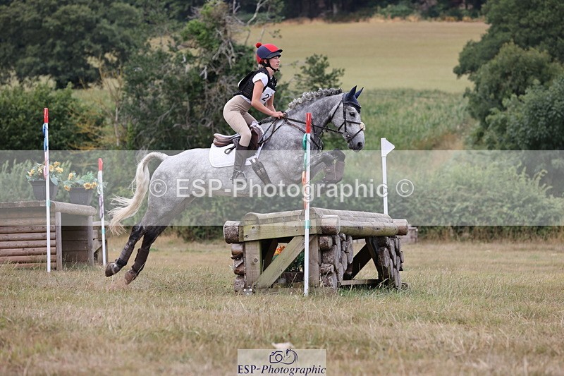 250802A-153308-06769 - F-274-Eliza.Miller-Edge-BALLYLEE.CASTLE.STORM