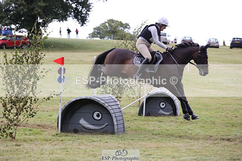 240825X-172301-37911 - 80cm XC 16.30 to 17.30