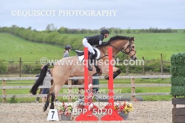 BPP_5020 - CLASS 24 SUN Senior BritiNovice/ 90cm Open